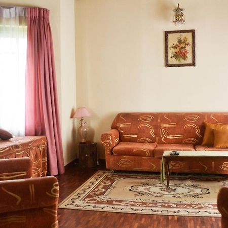 Samri Holiday Bunglow Нувара-Элия Экстерьер фото