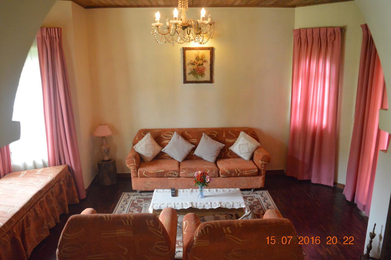 Samri Holiday Bunglow Нувара-Элия Экстерьер фото