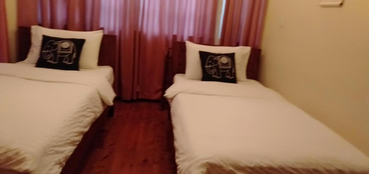 Samri Holiday Bunglow Нувара-Элия Экстерьер фото